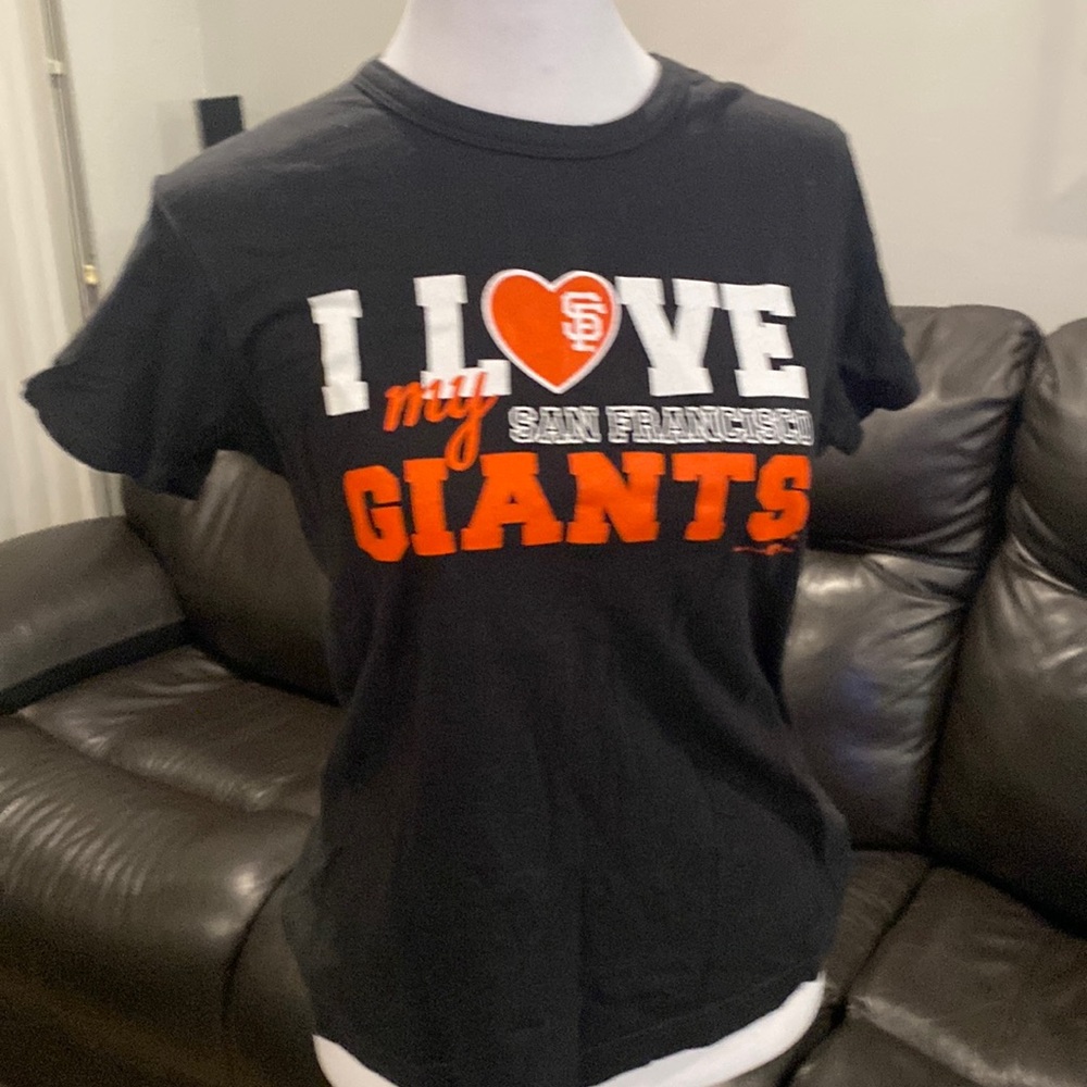 SF Giants T-shirt